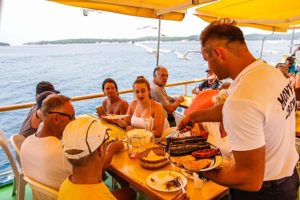 meal-YX4bnoOM4ZU6zxZL - Boat Excursions by Elli Porec by Elli